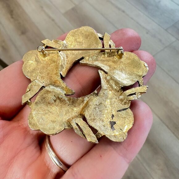 Vintage Gold Tone Leaf Wreath Circle BROOCH pin - Picture 3 of 4